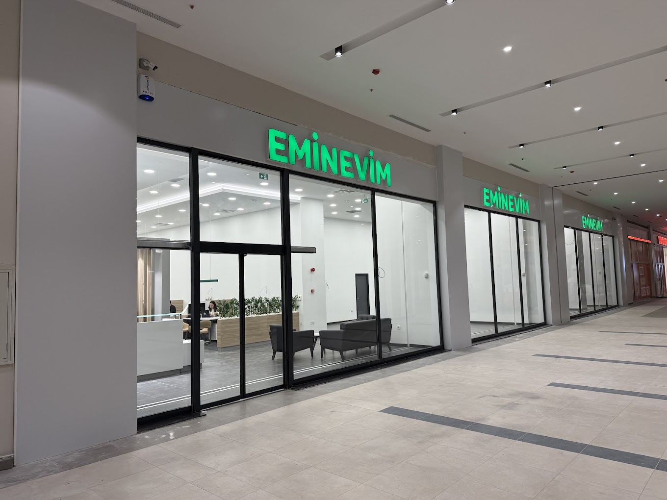 EminEvim cam yüzey ve tabela uygulaması