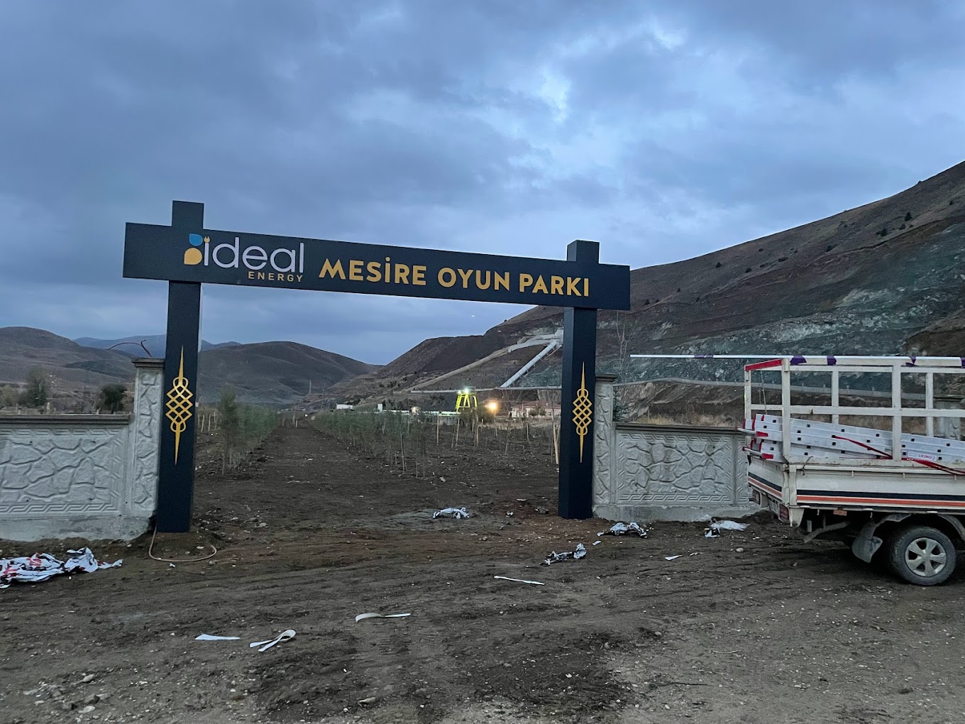 Açık alan giriş kapısı tabela uygulaması