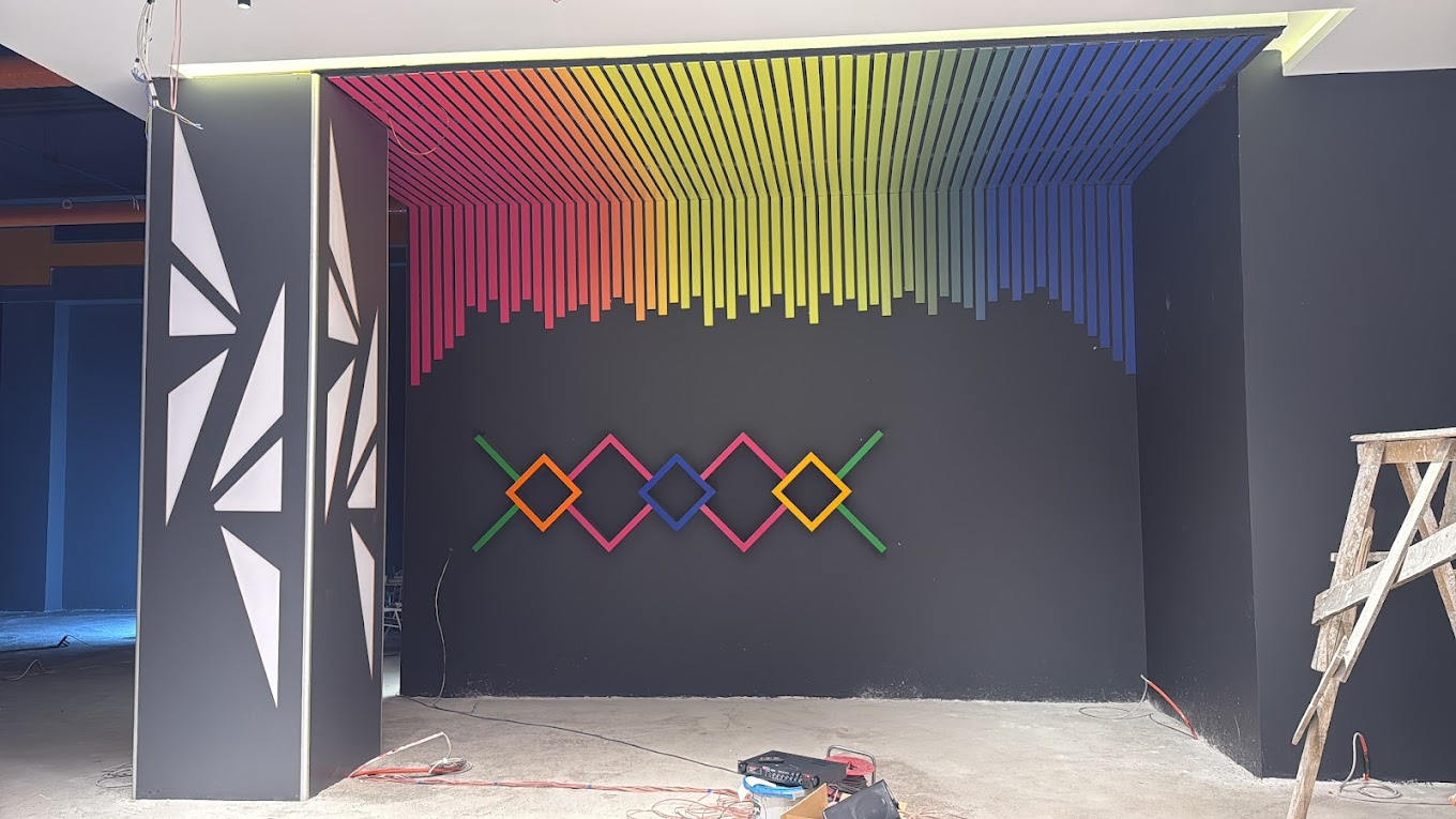 Renkli iç mekan yüzey uygulaması