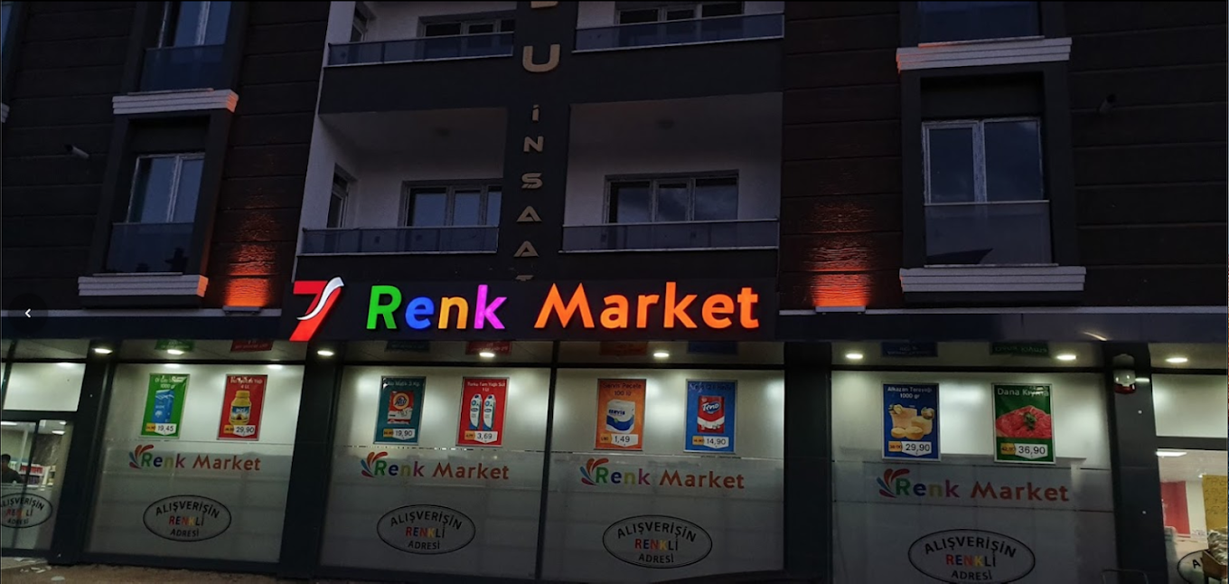 Renk Market ışıklı cephe tabelası uygulaması